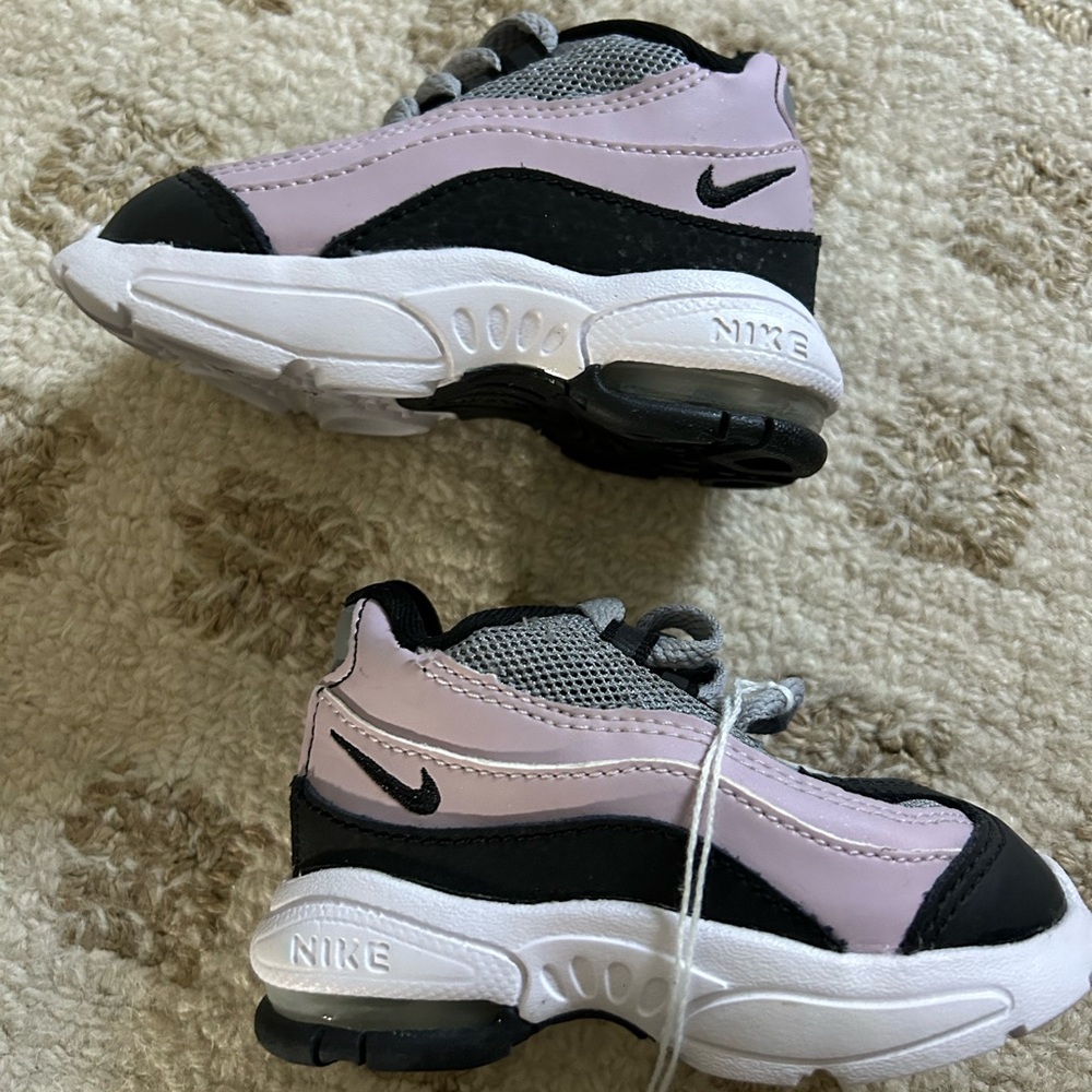 Baby Nike AirMax - Size 3C